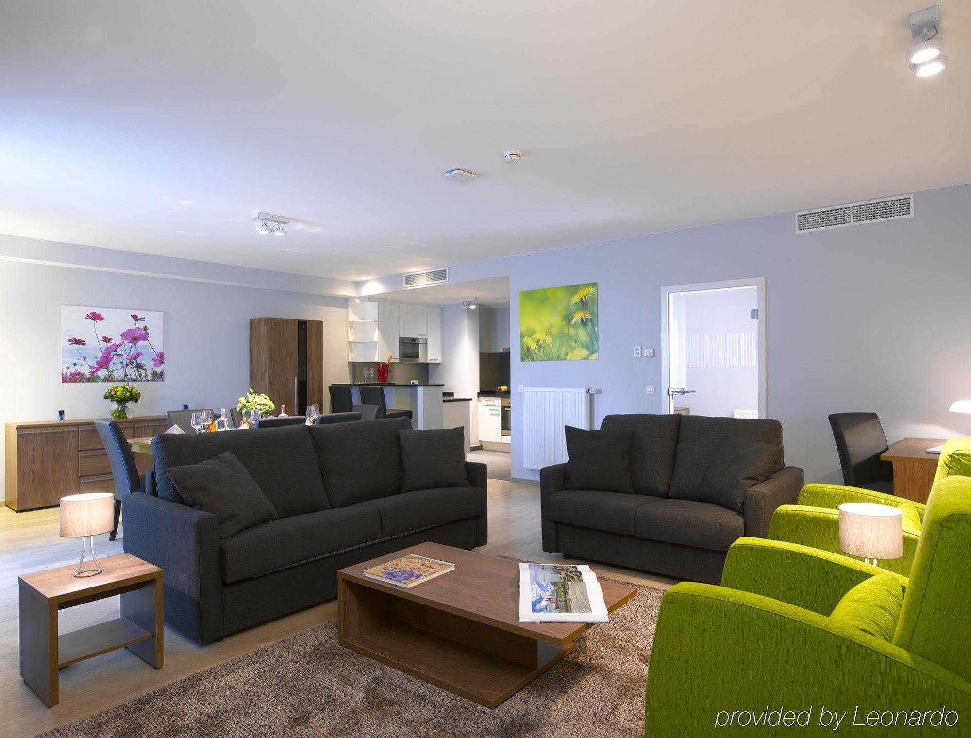 Thon Residence Florence Aparthotel Брюксел Екстериор снимка