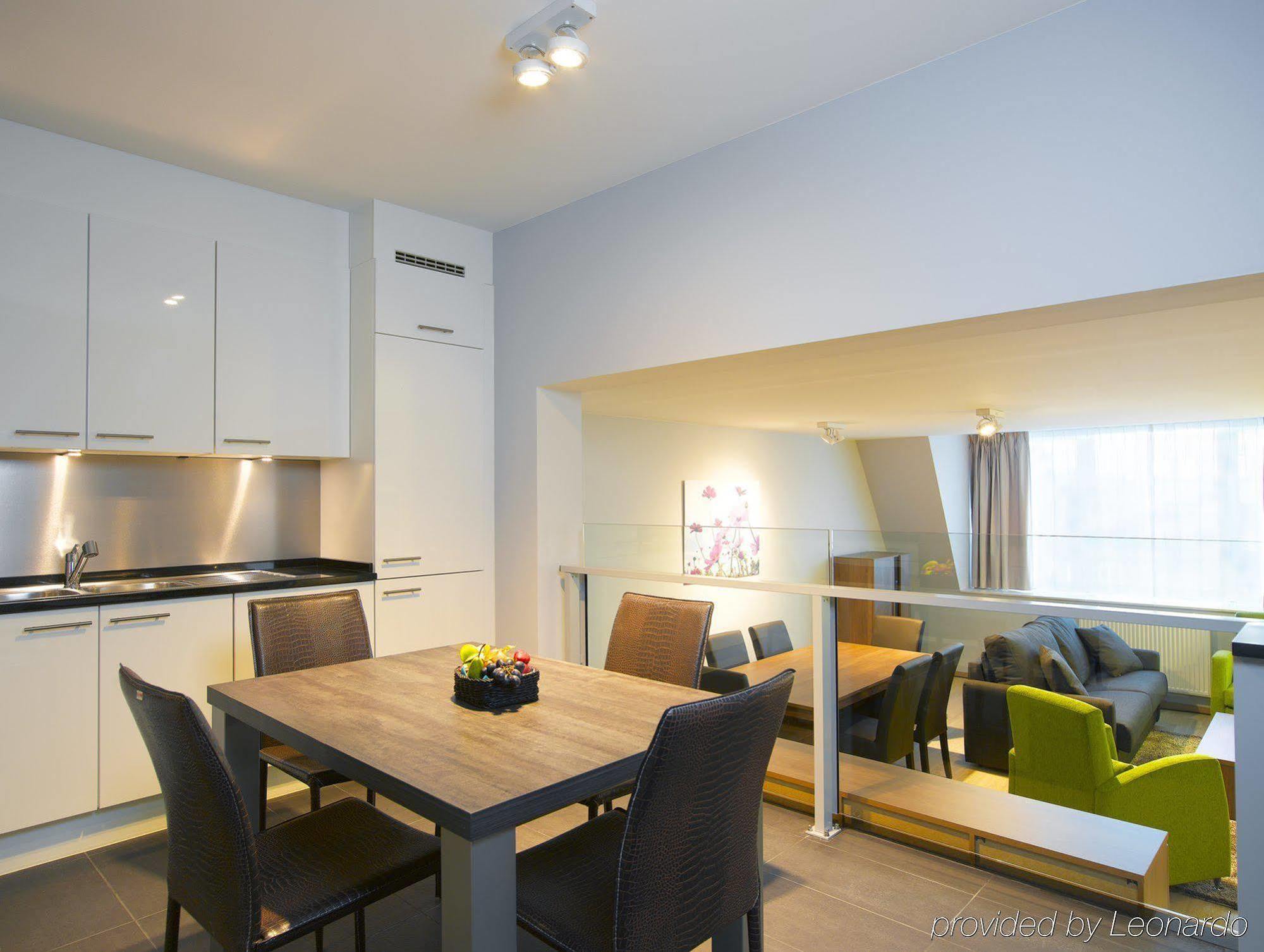 Thon Residence Florence Aparthotel Брюксел Екстериор снимка
