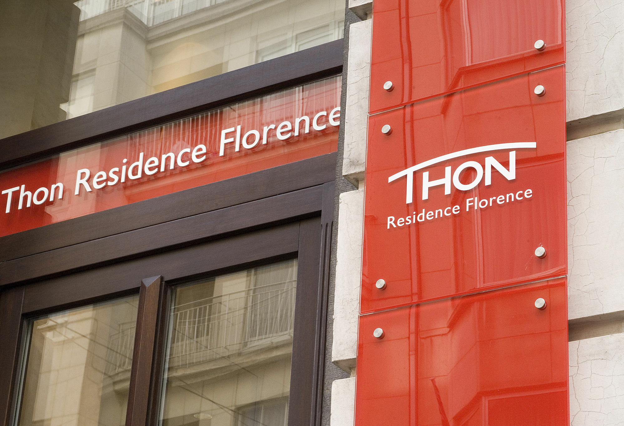 Thon Residence Florence Aparthotel Брюксел Екстериор снимка